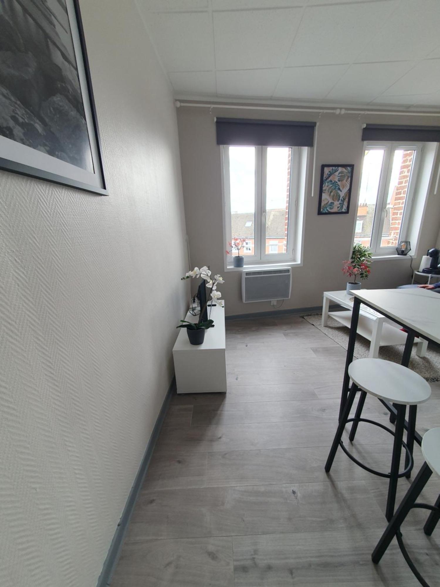 C5 Charmant Petit Deux Pieces Centre Ville Cambrai Exterior photo